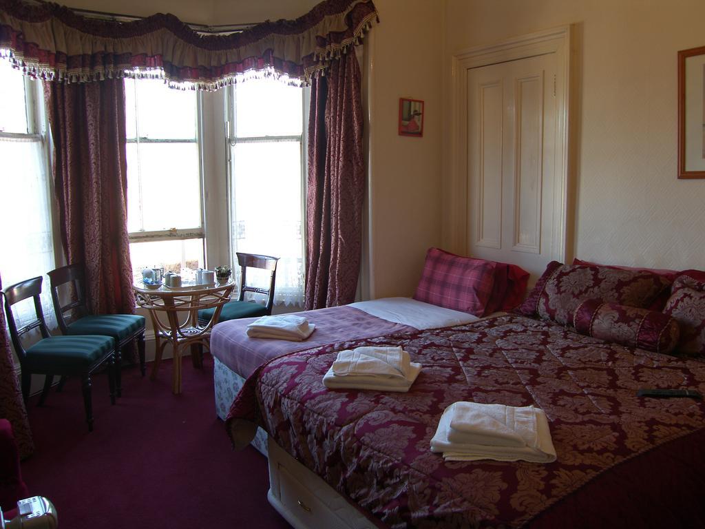Regis Guest House EDI Zimmer foto