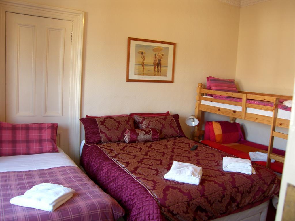 Regis Guest House EDI Zimmer foto