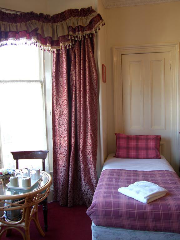 Regis Guest House EDI Zimmer foto