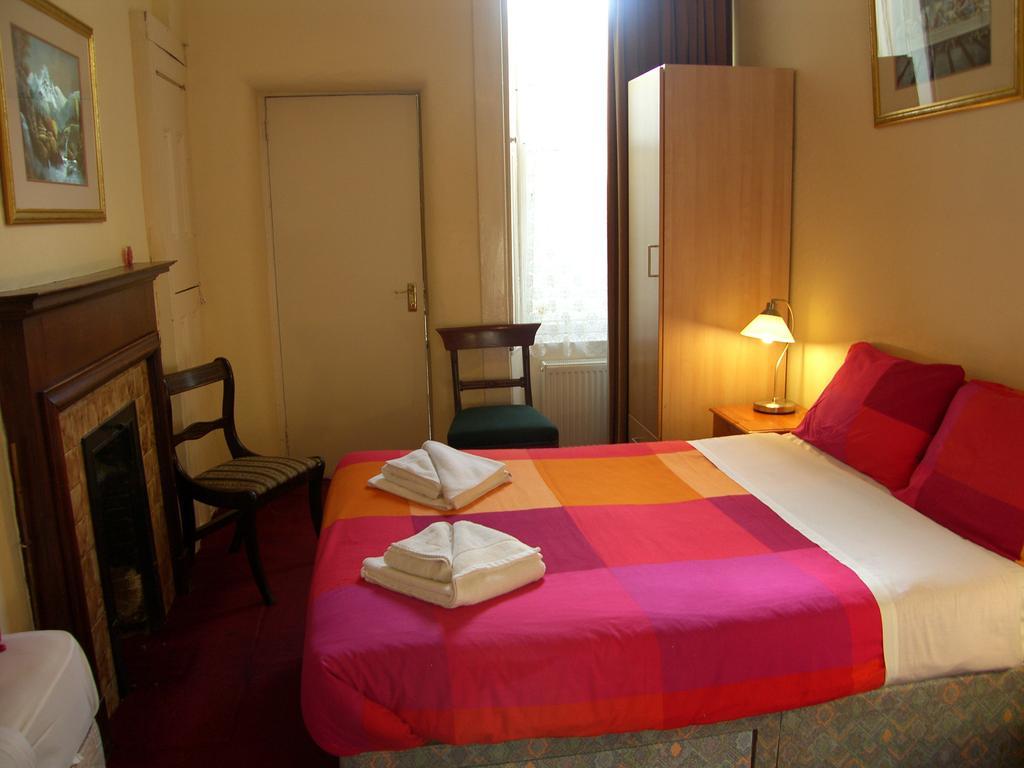 Regis Guest House EDI Zimmer foto