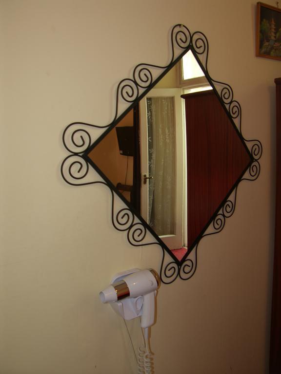 Regis Guest House EDI Zimmer foto