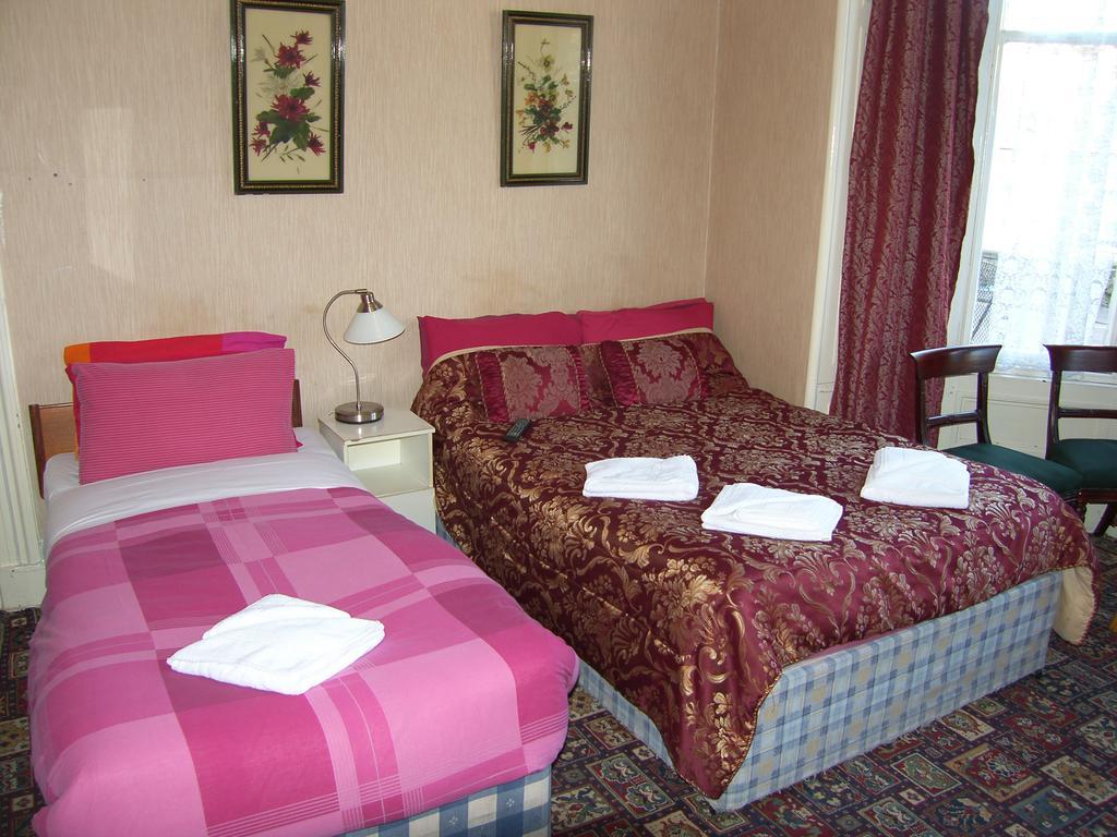 Regis Guest House EDI Zimmer foto
